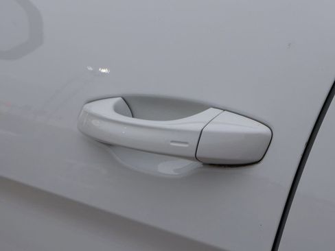 Used 2025 Volkswagen Atlas Cross Sport SE image 20