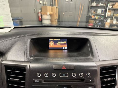 Used 2014 Honda CR-V LX image 13