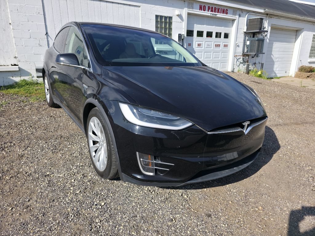 Used 2016 Tesla Model X 90D AWD/4WD image 3