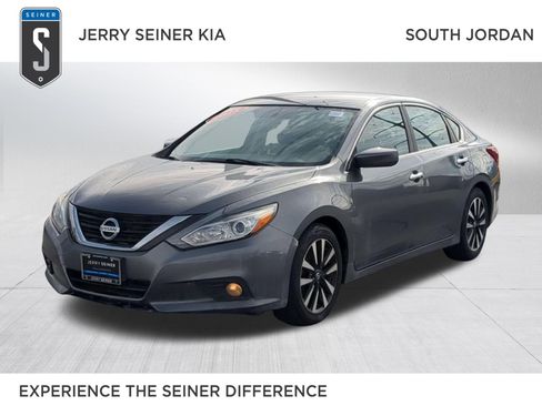 Used 2018 Nissan Altima 2.5 SV image 1