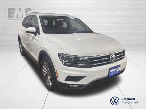 Used 2019 Volkswagen Tiguan SEL Premium image 3