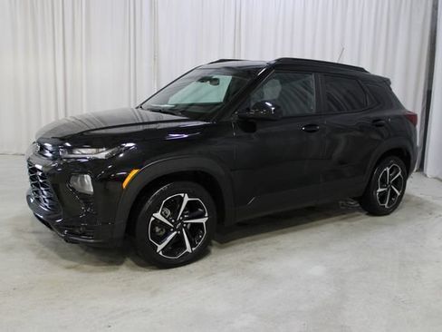 Used 2023 Chevrolet TrailBlazer RS w/ Sun and Liftgate Package FWD image 28