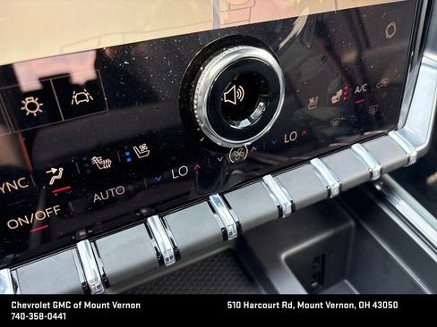 New 2026 GMC Acadia AT4 w/ Super Cruise Package image 32