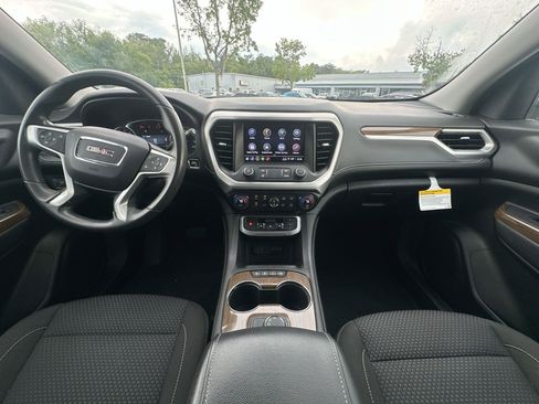 Used 2023 GMC Acadia SLE image 22