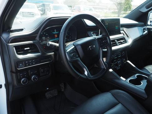Used 2024 Chevrolet Suburban Z71 w/ Luxury Package AWD/4WD image 12