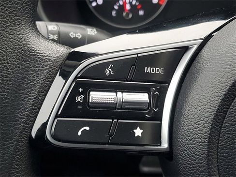 Certified 2024 Kia Forte LXS w/ LXS Technology Package image 18