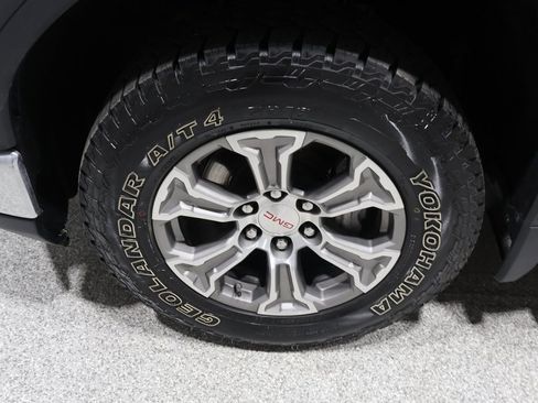 Used 2023 GMC Sierra 1500 SLT image 11