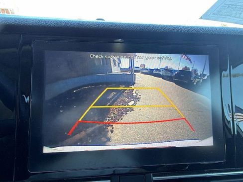 Used 2021 Kia Niro LX image 30