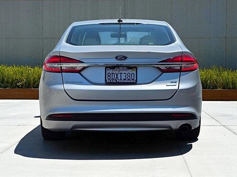 Used 2017 Ford Fusion SE image 11