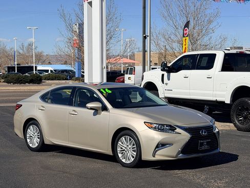 Used 2016 Lexus ES 350 w/ Premium Package w/Wood Trim image 43