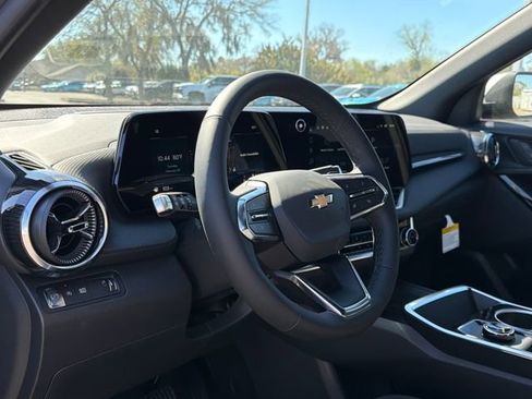 New 2026 Chevrolet Equinox LT w/ Safety and Technology Package FWD image 24