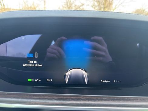 Used 2022 Tesla Model S image 18