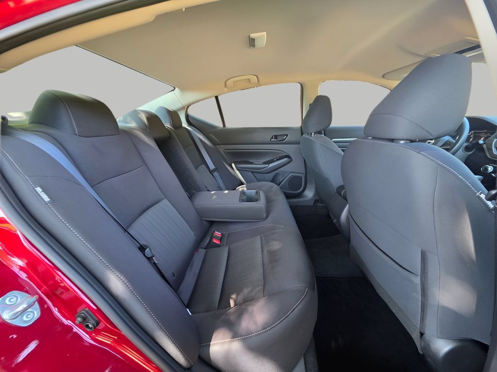 Used 2023 Nissan Altima 2.5 SV FWD image 7