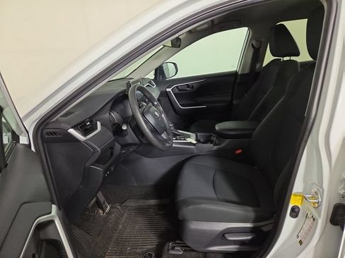 Used 2019 Toyota RAV4 LE w/ Carpet Mat Package FWD image 13