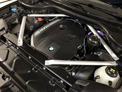 Used 2023 BMW X7 xDrive40i w/ Executive Package image 38