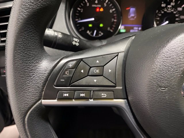Used 2018 Nissan Rogue SV AWD/4WD image 14