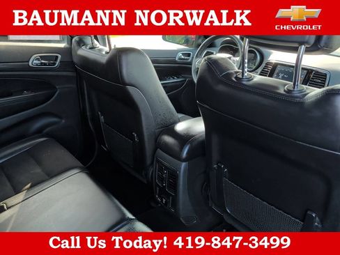 Used 2020 Jeep Grand Cherokee Altitude AWD/4WD image 24
