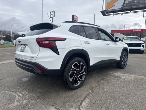 New 2026 Chevrolet Trax RS w/ Driver Confidence Package image 8