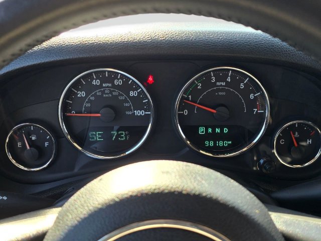 Used 2015 Jeep Wrangler Unlimited Sahara w/ Max Tow Package AWD/4WD image 23