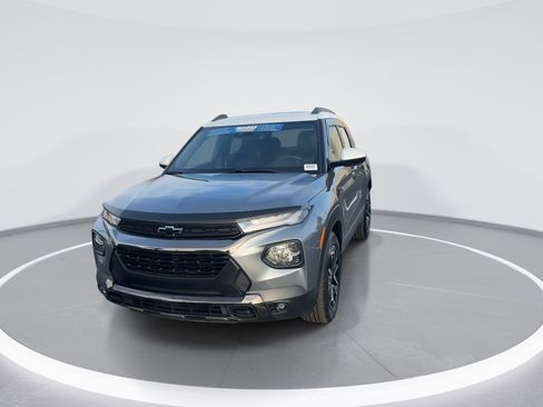 Used 2022 Chevrolet TrailBlazer ACTIV w/ Sun and Liftgate Package image 3