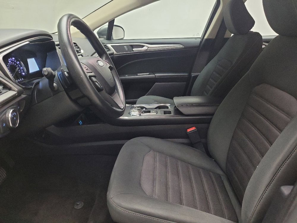 Used 2020 Ford Fusion SE AWD/4WD image 17