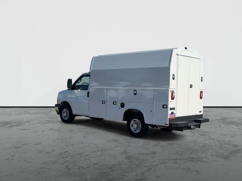New 2024 Chevrolet Express 3500 w/ Power Convenience Package image 6