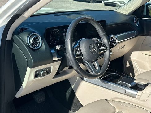 Used 2023 Mercedes-Benz GLB 250 image 17