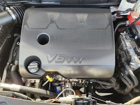 Used 2023 Buick Enclave Avenir w/ Avenir Technology Package image 32