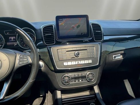 Used 2019 Mercedes-Benz GLS 450 4MATIC image 11