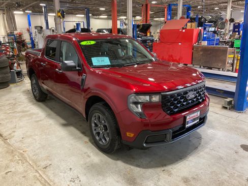 New 2025 Ford Maverick XLT w/ Equipment Group 302A image 3