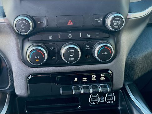 Used 2022 RAM 1500 Big Horn w/ Night Edition image 12