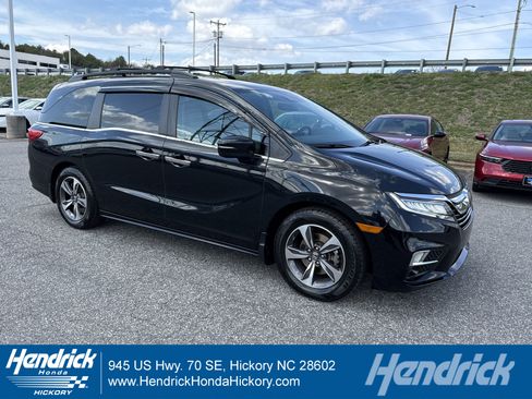 Used 2018 Honda Odyssey Touring image 1