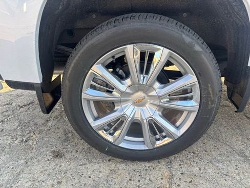 New 2026 Chevrolet Silverado 1500 High Country AWD/4WD image 10