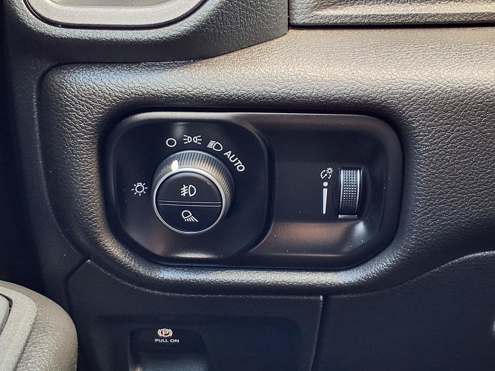 Used 2025 RAM 1500 Warlock AWD/4WD image 12