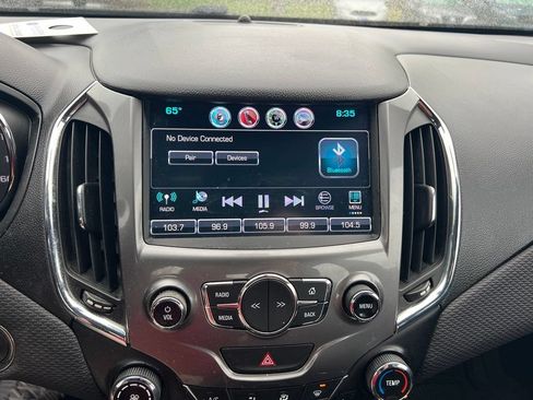 Used 2017 Chevrolet Cruze LT w/ Sun And Sound Package FWD image 29