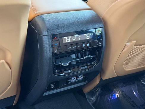 Used 2023 Jeep Grand Cherokee L Summit w/ Advanced Protech Group IV image 20