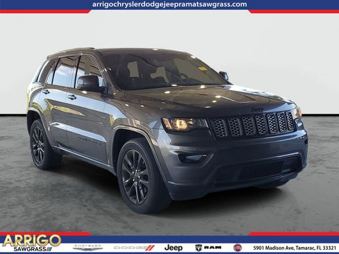 Used 2020 Jeep Grand Cherokee Altitude RWD image 1