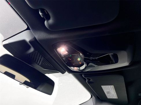 Used 2025 BMW X1 xDrive28i w/ Convenience Package image 12