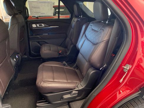 New 2026 Ford Explorer Platinum w/ LUX Leather Package AWD/4WD image 10