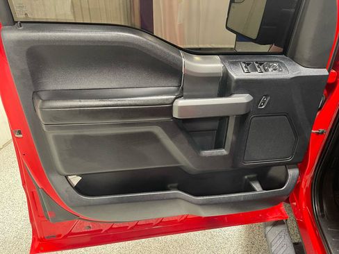 Used 2015 Ford F150 XLT w/ Equipment Group 302A Luxury AWD/4WD image 10