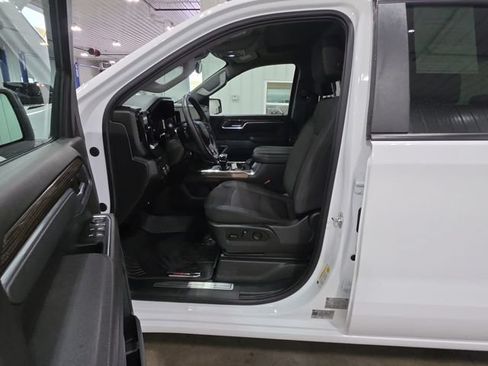 Used 2025 Chevrolet Silverado 1500 RST AWD/4WD image 22
