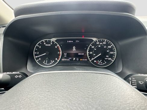 Certified 2025 Nissan Rogue SV AWD/4WD image 13