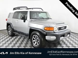 Used 2010 Toyota FJ Cruiser Base video 1