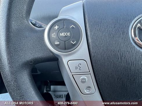 Used 2012 Toyota Prius V Three image 18