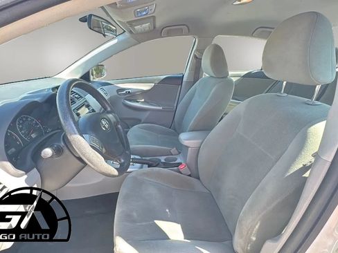 Used 2013 Toyota Corolla FWD image 11
