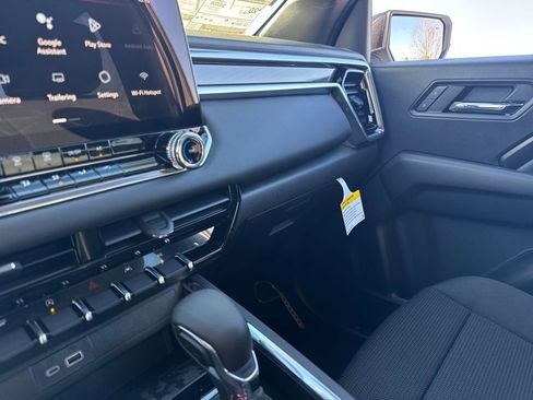 New 2026 GMC Canyon Elevation image 18