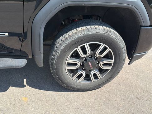 Used 2023 GMC Sierra 2500 AT4 w/ Gooseneck/5TH Wheel Package AWD/4WD image 12