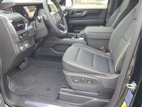 New 2026 GMC Yukon XL Elevation image 24