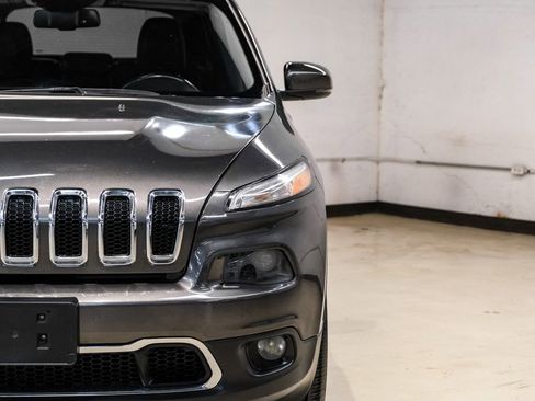 Used 2017 Jeep Cherokee Limited image 46