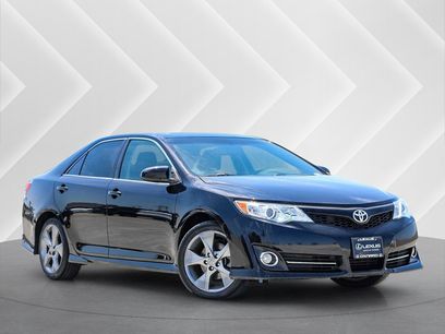 Used 2014 Toyota Camry SE w/ Leather Package